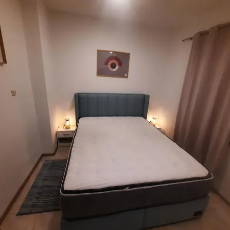 Apartament Tiza *