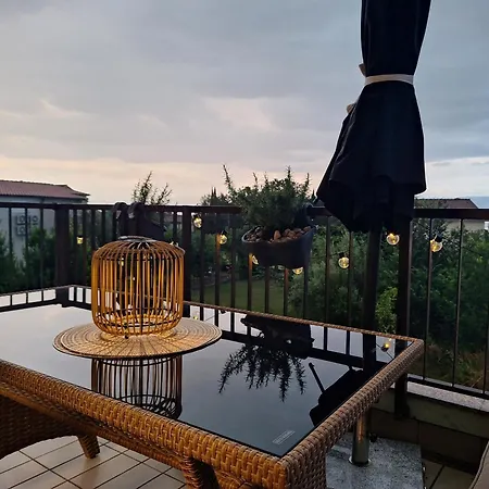 Tiza Apartament *