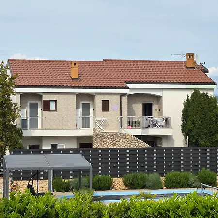 Tiza דירה